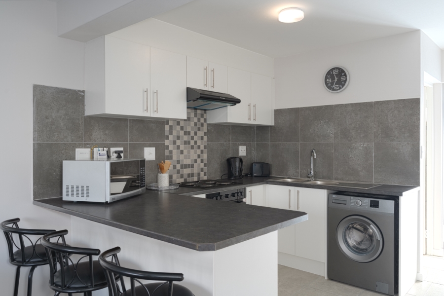 2 Bedroom Property for Sale in Stratford Green Western Cape